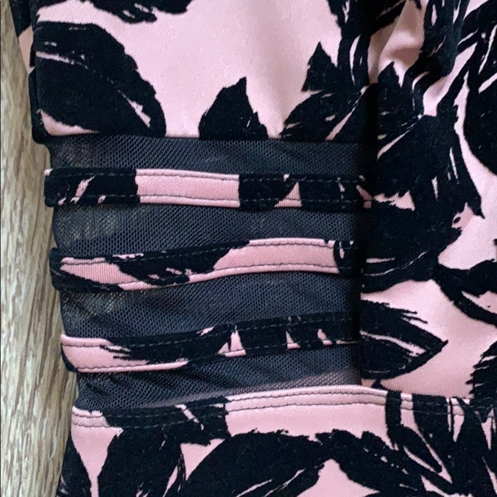 Dress - Picture 4 of 5